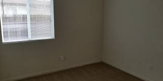 VERY CUTE 3BD/2BTH SINGLE FAMILY IN NORTH LINCOLN Gallery 11