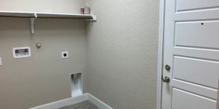 2 Weeks free rent / 3/2/2 Duplex / Walk to Historic Gruene / Fridge / Gas Cooking / Fenced in yard / CISD Gallery 19