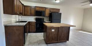 1301 SW Washington Apt 2- COMING SOON! Gallery 3