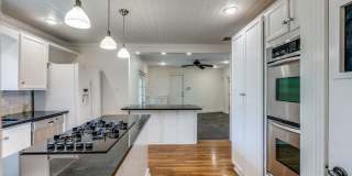 TERRELL HILLS 3-BEDROOM, SINGLE STORY Gallery 9