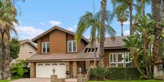 Spacious and Bright Furnished 4 Bedroom Home in Gated Community Gallery 6