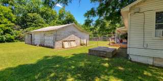 2 bedroom 1 bath duplex in Shawnee Gallery 24