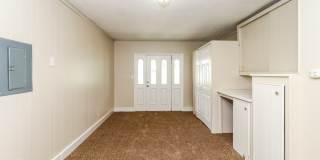 5500 Ehrling Road Gallery 5