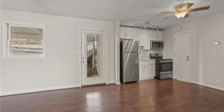 Private Basement Unit at 2630 Merry Oaks Trail Gallery 12
