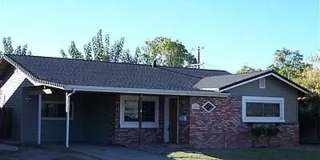Beautifully Renovated Home with Updated Kitchen and bath, paint, and flooring! FREE SOLAR TOO!!!! Gallery 1