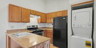 Charming Top-Floor Studio in Aurora with Private Patio & In-Unit Laundry Gallery 4