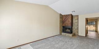 208 Hudson Pl Gallery 6