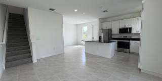 4402 Longwood Lake Square Gallery 7