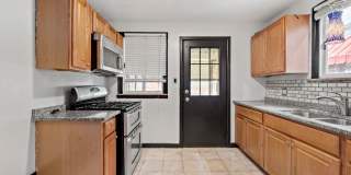 SCORE 50% OFF 1ST MONTH'S RENT IF SIGNED BY APRIL 10! Amazing 2 bedroom home in Clairton available April 15! Gallery 27