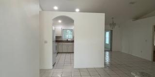 Single family Home with Florida room! Gallery 4