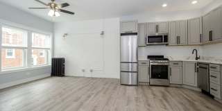 1059 W Glenlake Ave Gallery 2