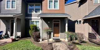 Modern 3 Bed/2.5 Bath with Double Car Garage Townhome in Sandy, OR! Gallery 3