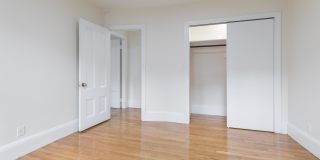 16 Yarmouth St., 2 Gallery 10