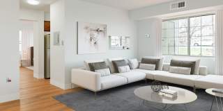 Foxchase Apartments Gallery 14