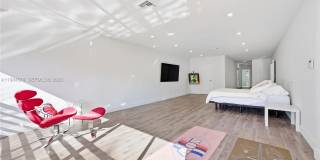 3401 NE 165th St Gallery 21