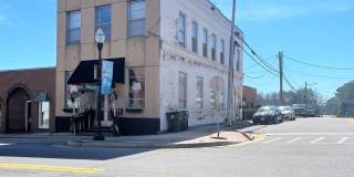 Downtown South Hill Apartment Gallery 1