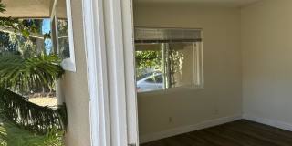 715 1/2 South Cedros Avenue Gallery 1