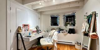 NIce 4 bed in Mission Hill Gallery 27