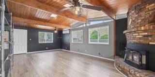Adorable 3 Bedroom 2 Bathroom Single Story Family Home Gallery 3