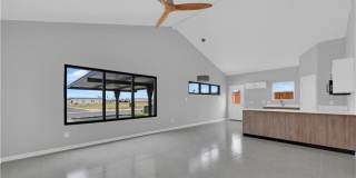 408 Sparrow Road Gallery 6