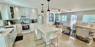 4121 NE Cheri Drive Gallery 1