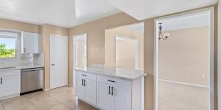 10301 W Charter Oak Drive Gallery 18