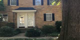 Lovely 2 Bedroom with 1.5 Bath located in Village District | Water Included Gallery 1