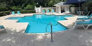 Fully Furnished 1 bed/ 1 bath Island Square Condo Gallery 16