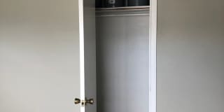 Available November - Cute 3 bed/1 bath! Gallery 13