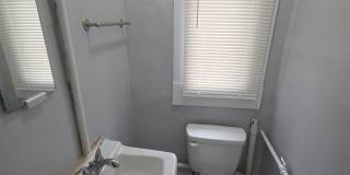 1339 Lee Street Gallery 8