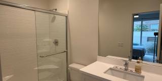 Smart, Modern 4-Bedroom Townhome Near Disneyland & Major Freeways Gallery 5