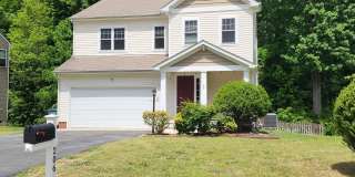 Beautiful Spacious Home in Huntington Place! Gallery 1