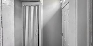 607 E 37th Street Gallery 12