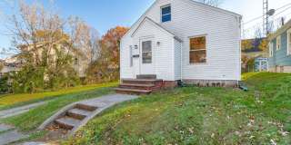 Single-Family House with 2BR and 1BA Gallery 1