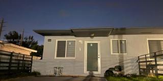 225 SW 76th Ct Gallery 1