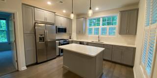 Condo with Garage - Loudoun Metro Gallery 1