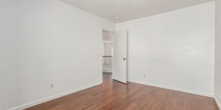 Charming 3 bed, 2.5 bath in El Mirage! W/POOL!! Gallery 24