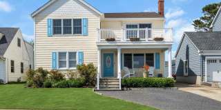 305 North Boulevard Gallery 1