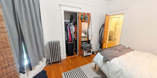 Very Spacious 2 BR/1 BA in Wrigleyville Gallery 13