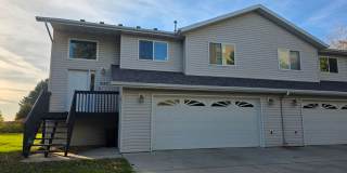 Furnished 2 Bedroom Home by I-94  Hwy 83 Gallery 1