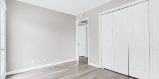 2325 Elliston Place Gallery 10