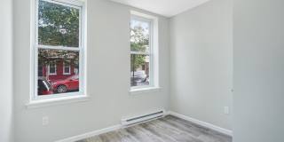 565 LINE Street Gallery 24