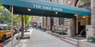 4 Lexington Avenue Gallery 6