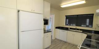 Quaint Home in Desirable Midtown Neighborhood! Gallery 11