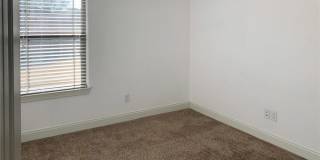 900 SW Crownview Gallery 14