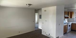 2 Bedroom, 1 Bath, top floor Apartment Gallery 1