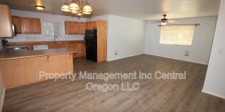 2010 NE Full Moon Dr Gallery 4