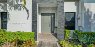 117 NE 3rd Ct Gallery 4