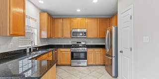 45426 Clarkes Crossing Square Gallery 20