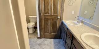 3 Bed/2.5 Bath Townhome For Rent! Gallery 21